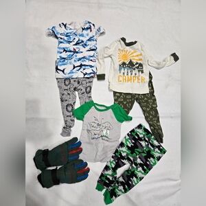 Boys size 18-2T sleepwear pajama sets and gloves bundle